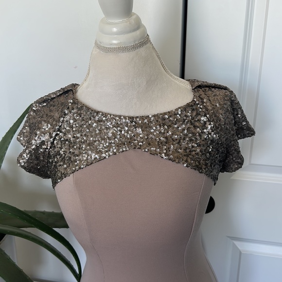 Women’s formal fitted grey sequin dress - Picture 4 of 10